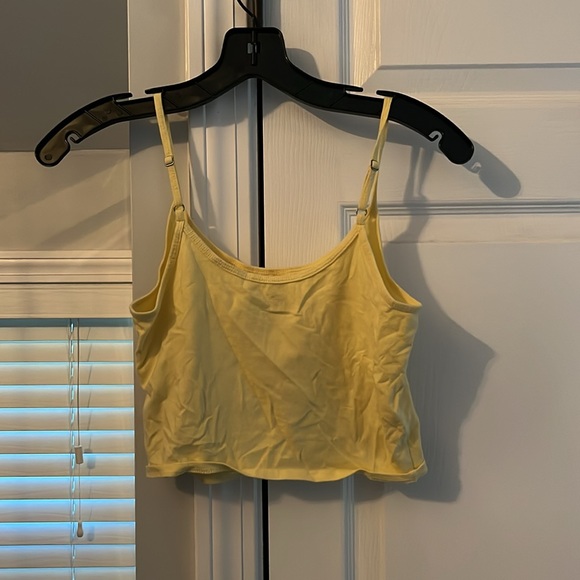 Yellow Hollister Tanktop - Picture 2 of 4